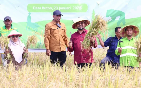 Bupati Halsel Acung Jempol Kolaborasi Petani, BPP, dan Harita Nickel di Panen Raya Obi