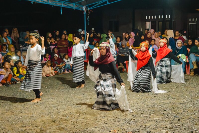 Di Tengah Pertumbuhan Halmahera Selatan, Tradisi Ngibi Tetap Hidup Di Soligi