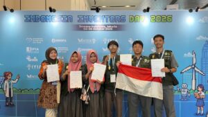 Manfaatkan Slag Nikel Sebagai Media Tanam, Siswa SMAN 10 Surabaya Raih Medali Emas